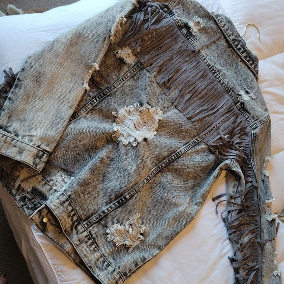 Moto Fringe Jean jacket - Picture 5 of 6